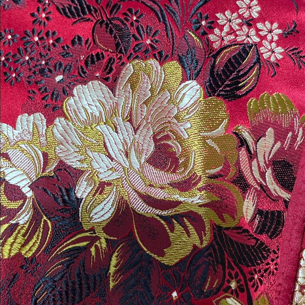 Red brocade silk blend jacket by Flores and Flores - Picture 8 of 8